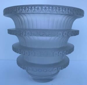 R. Lalique Chevreuse Vase