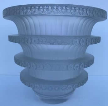 R. Lalique Chevreuse Vase