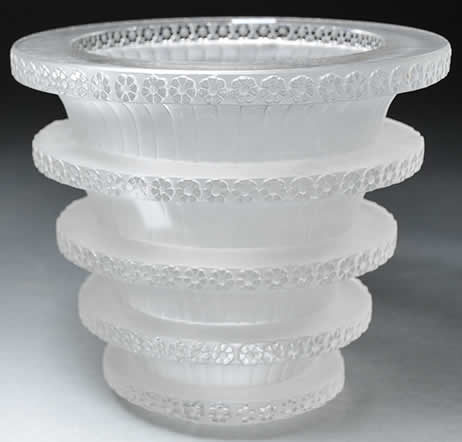 R. Lalique Chevreuse Vase