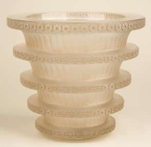 R. Lalique Chevreuse Vase