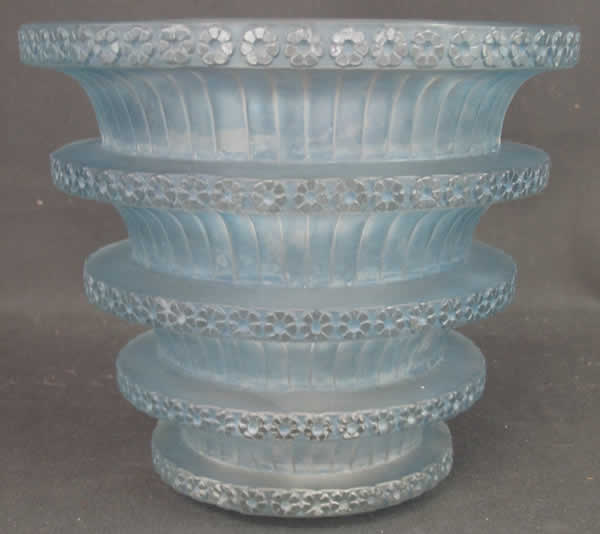 R. Lalique Chevreuse Vase