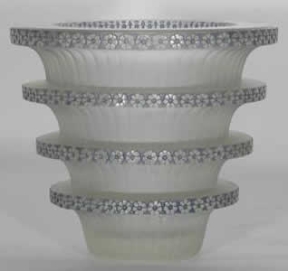 R. Lalique Chevreuse Vase