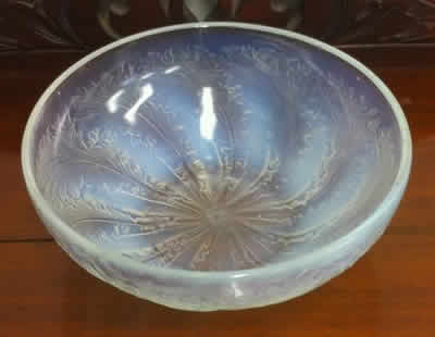 R. Lalique Chicoree Opalescent Bowl