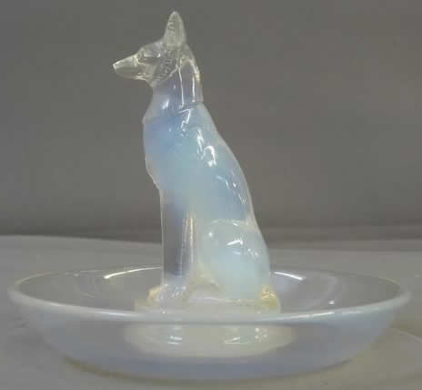 R. Lalique Chien Cendrier
