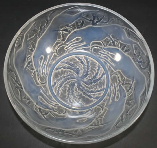 R. Lalique Chiens Bowl