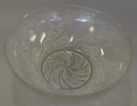 R. Lalique Chiens Bowl