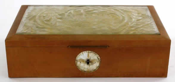 R. Lalique Chrysanthemes Box
