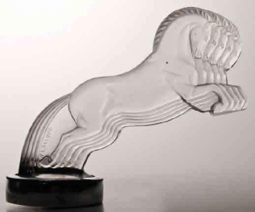 R. Lalique Cinq Chevaux Hood Ornament