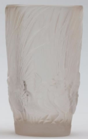 R. Lalique Coqs Et Plumes Vase