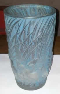 R. Lalique Coqs et Plumes Vase