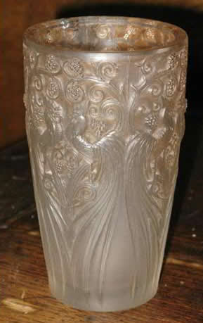 R. Lalique Coqs Et Raisins Vase