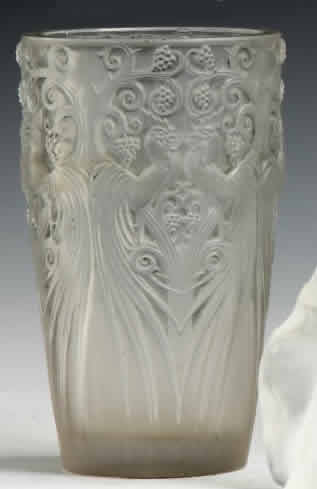 R. Lalique Coqs Et Raisins Vase