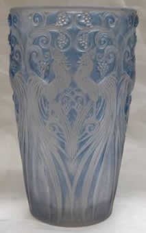 R. Lalique Coqs Et Raisins Vase