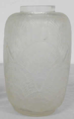 R. Lalique Coquilles Vase