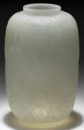 R. Lalique Coquilles Vase