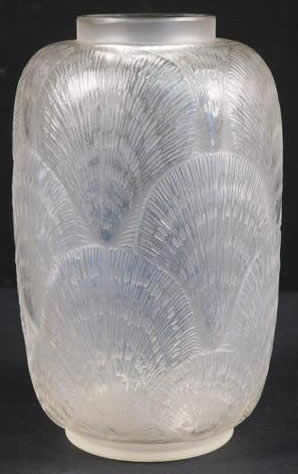 R. Lalique Coquilles Vase