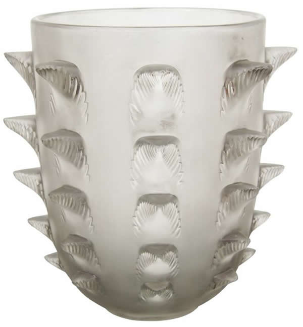R. Lalique Corinthe Vase