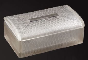 R. Lalique Corona Box