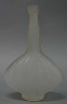 R. Lalique Cotes Plates Decanter