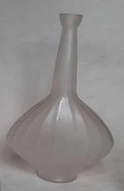 R. Lalique Cotes Plates Carafe