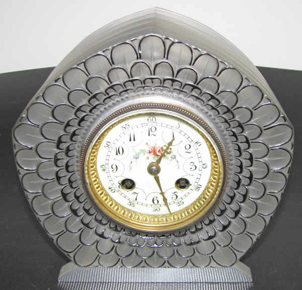 R. Lalique Dahlia Clock