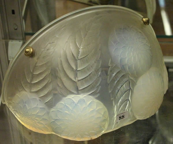 R. Lalique Dahlias Applique