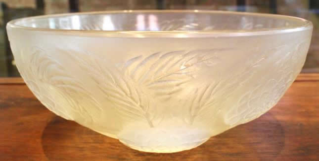 R. Lalique Dahlias Bowl