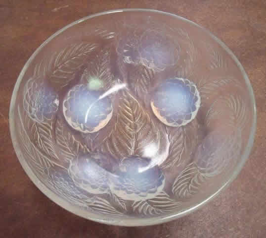 R. Lalique Dahlias Bowl