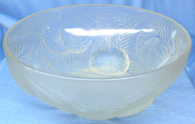 R. Lalique Dahlias Bowl