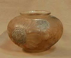 R. Lalique Dahlias Vase