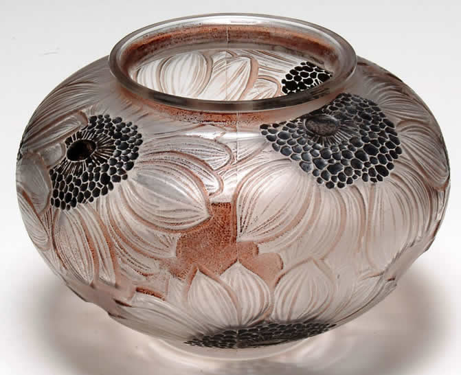 R. Lalique Dahlias Vase