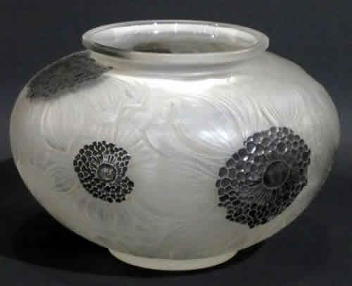 R. Lalique Dahlias Vase