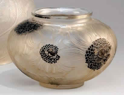 R. Lalique Dahlias Vase
