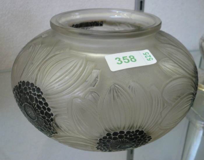 R. Lalique Dahlias Vase