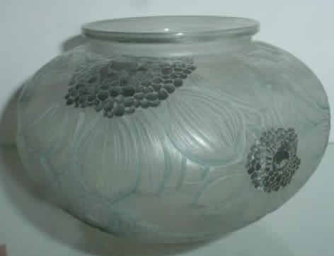 R. Lalique Dahlias Vase