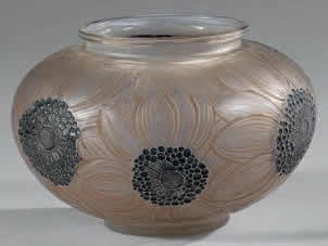 R. Lalique Dahlias Vase