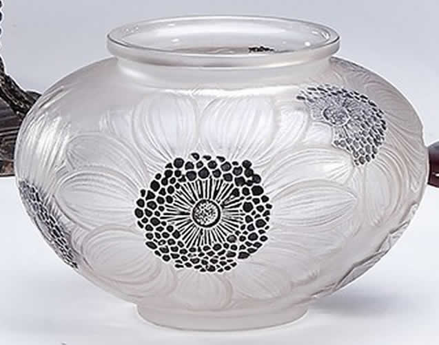 R. Lalique Dahlias Vase
