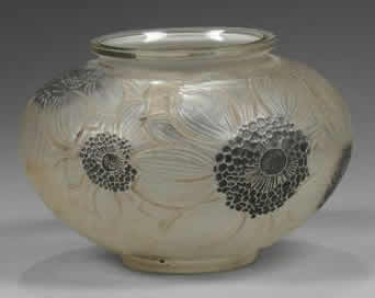 R. Lalique Dahlias Vase