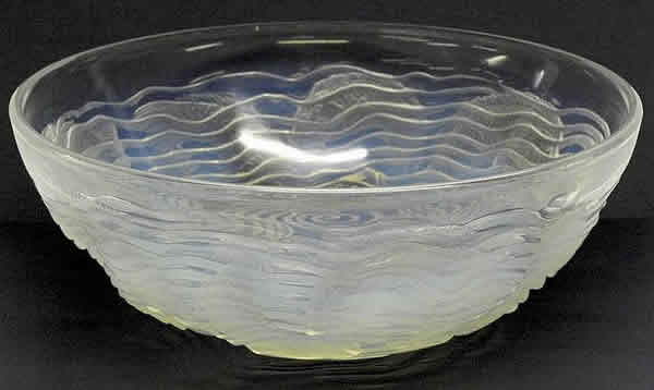 R. Lalique Dauphins Bowl