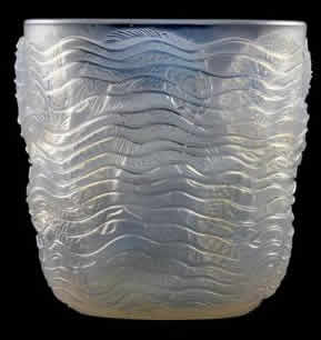 R. Lalique Dauphins Vase