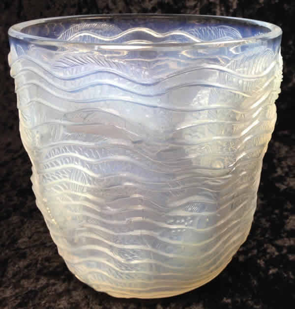 R. Lalique Dauphins Vase