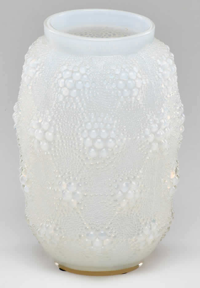 R. Lalique Davos Vase
