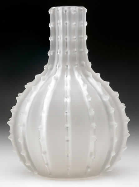 R. Lalique Dentele Vase