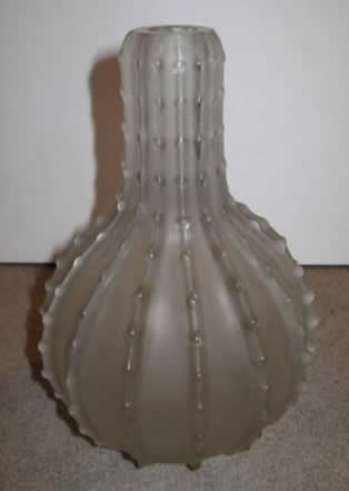 R. Lalique Dentele Vase