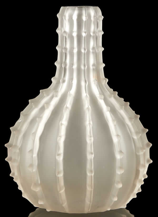 R. Lalique Dentele Vase