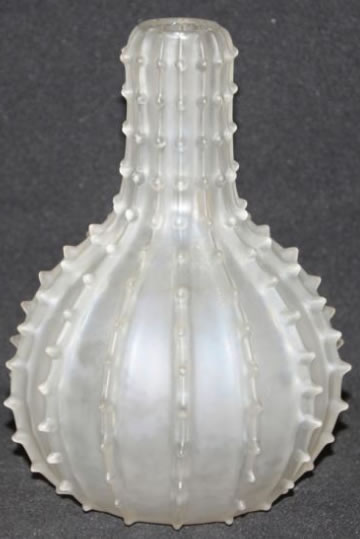 R. Lalique Dentele Vase