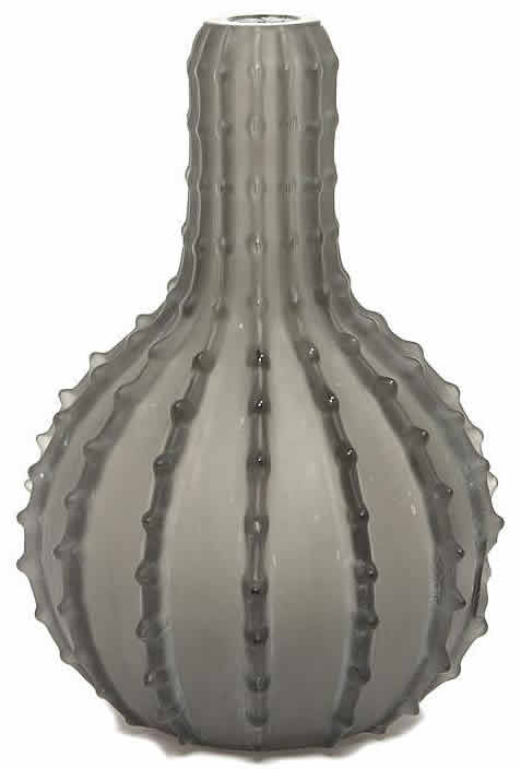 R. Lalique Dentele Vase