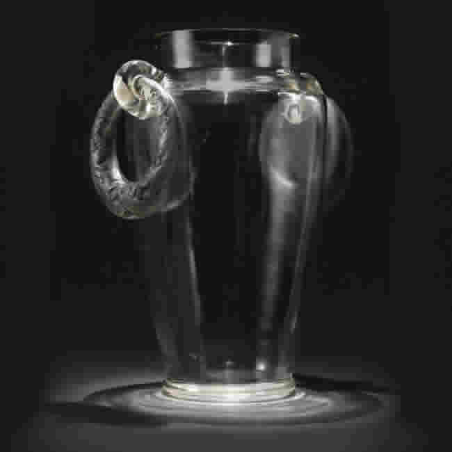 R. Lalique Deux Anneaux Lezards Vase