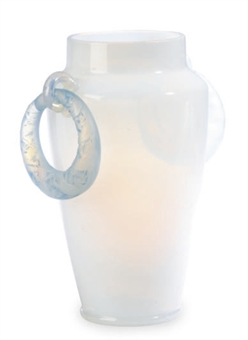 Rene Lalique Deux Anneaux Lezards Vase