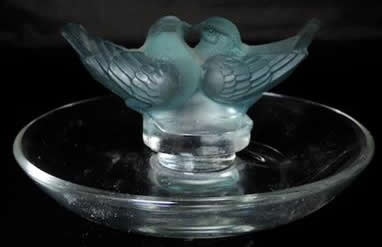 R. Lalique Deux Colombes Ashtray